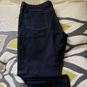 WHBM Skinny leg dark denim crops